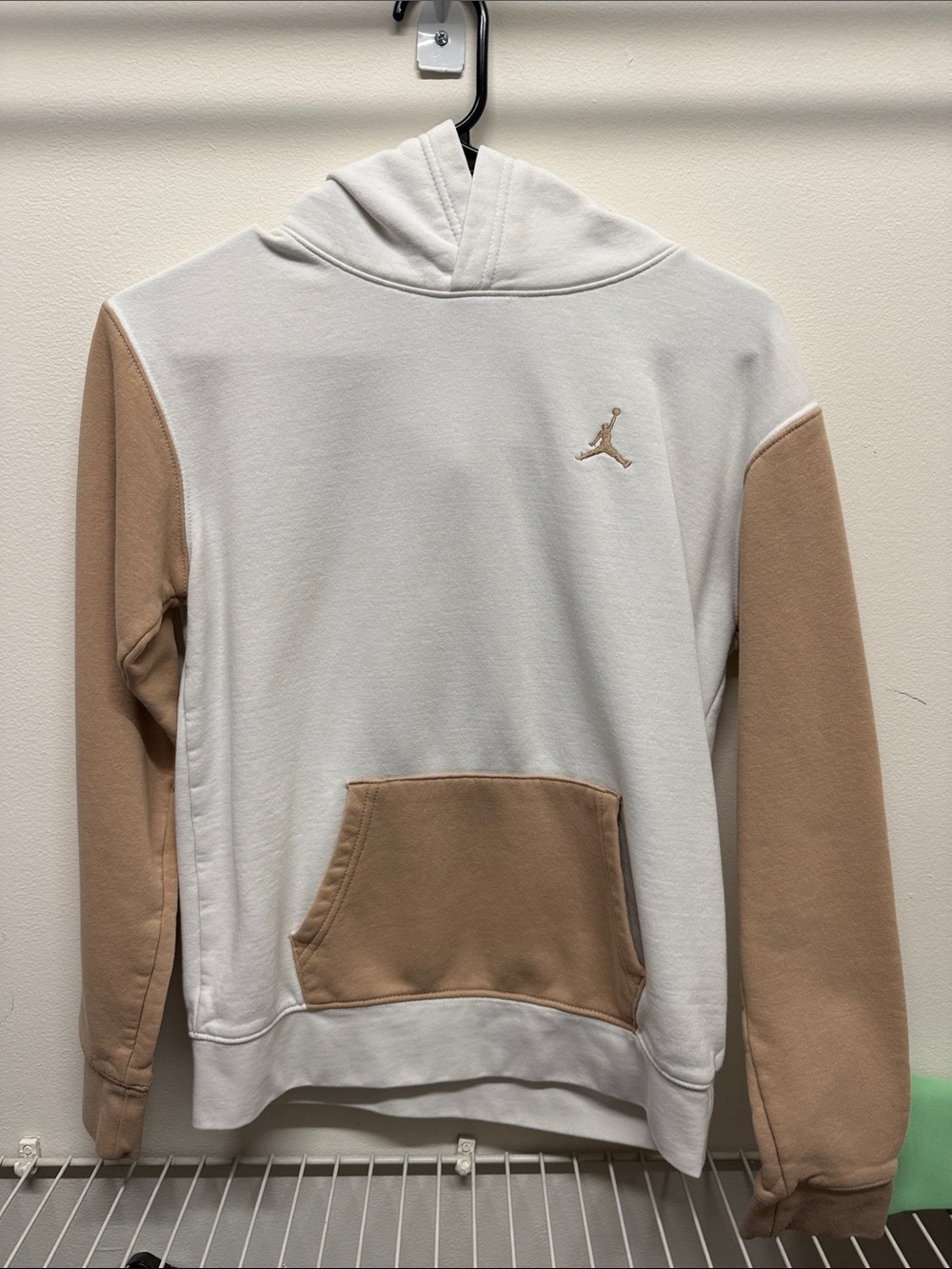 Nike Jordan boys two-Tone Hooded Sweatshirt - Cream & Tan